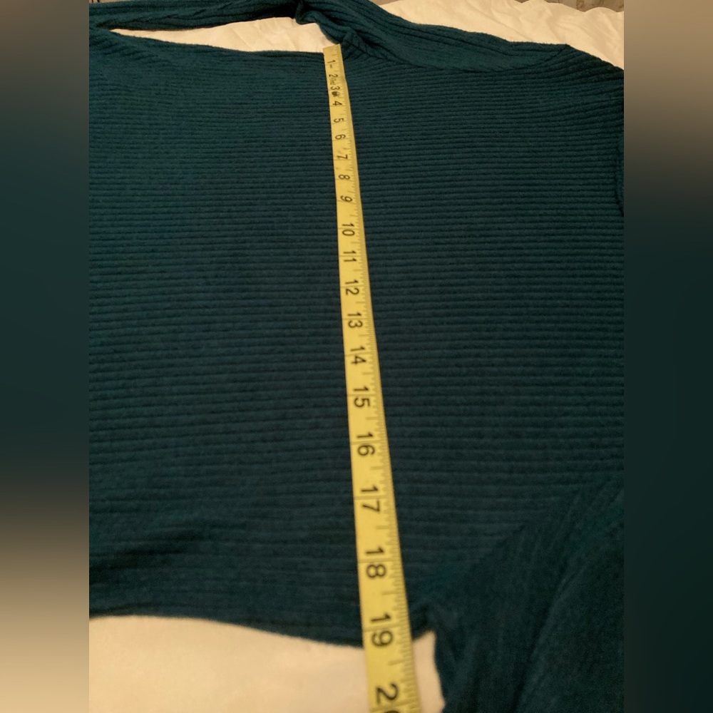 Zenergy by Chico’s Elegant Teal Cowl Neck Sweater size: 1 (8/10 US) - Picture 7 of 9